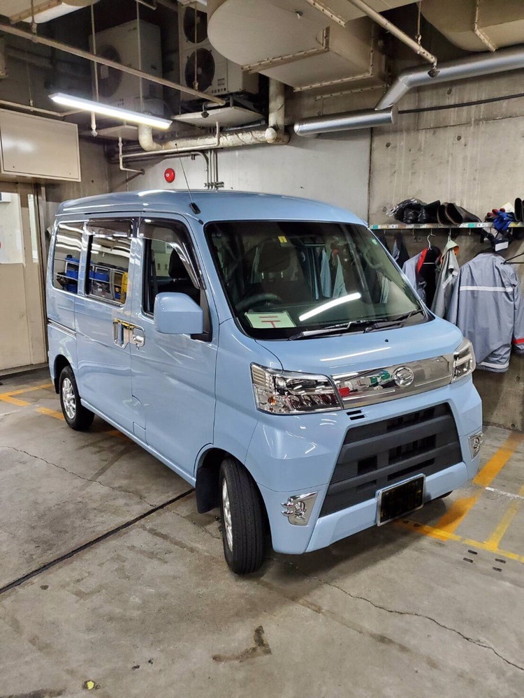 スタッフカスタムカーC